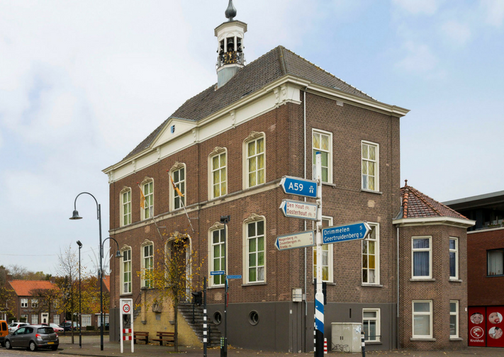 Makelaar Made gemeentehuis