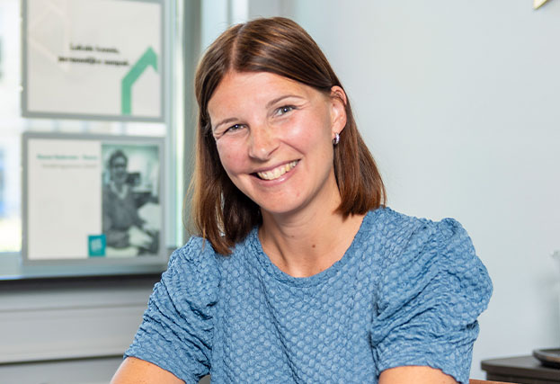 Linda Heijmans in kantoor